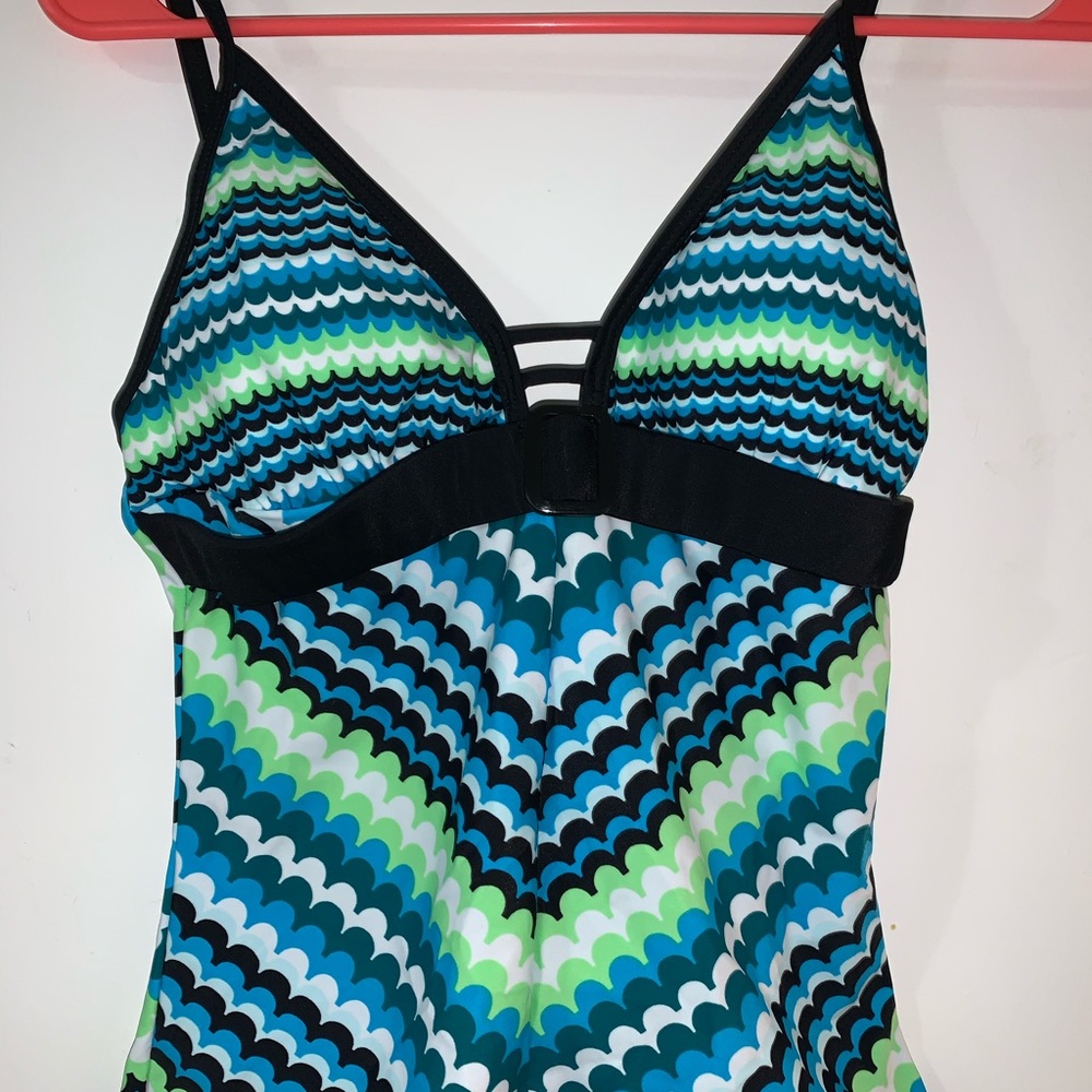 Swimming top